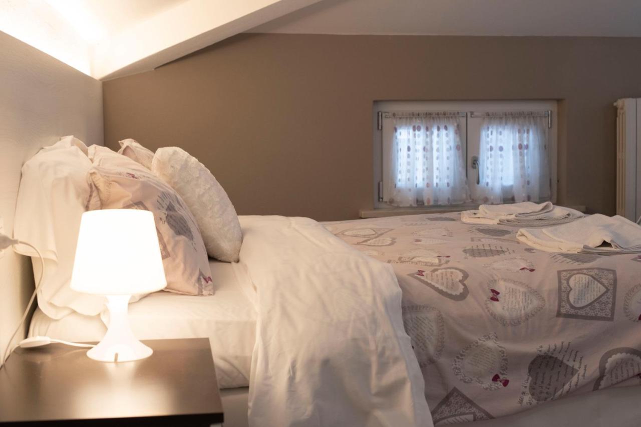 Bed Da Anna Hotel Peschiera del Garda Ngoại thất bức ảnh