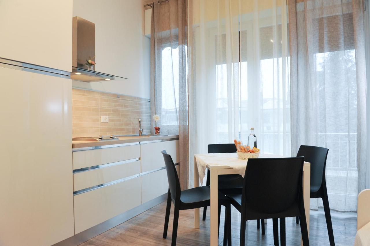 Bed Da Anna Hotel Peschiera del Garda Ngoại thất bức ảnh