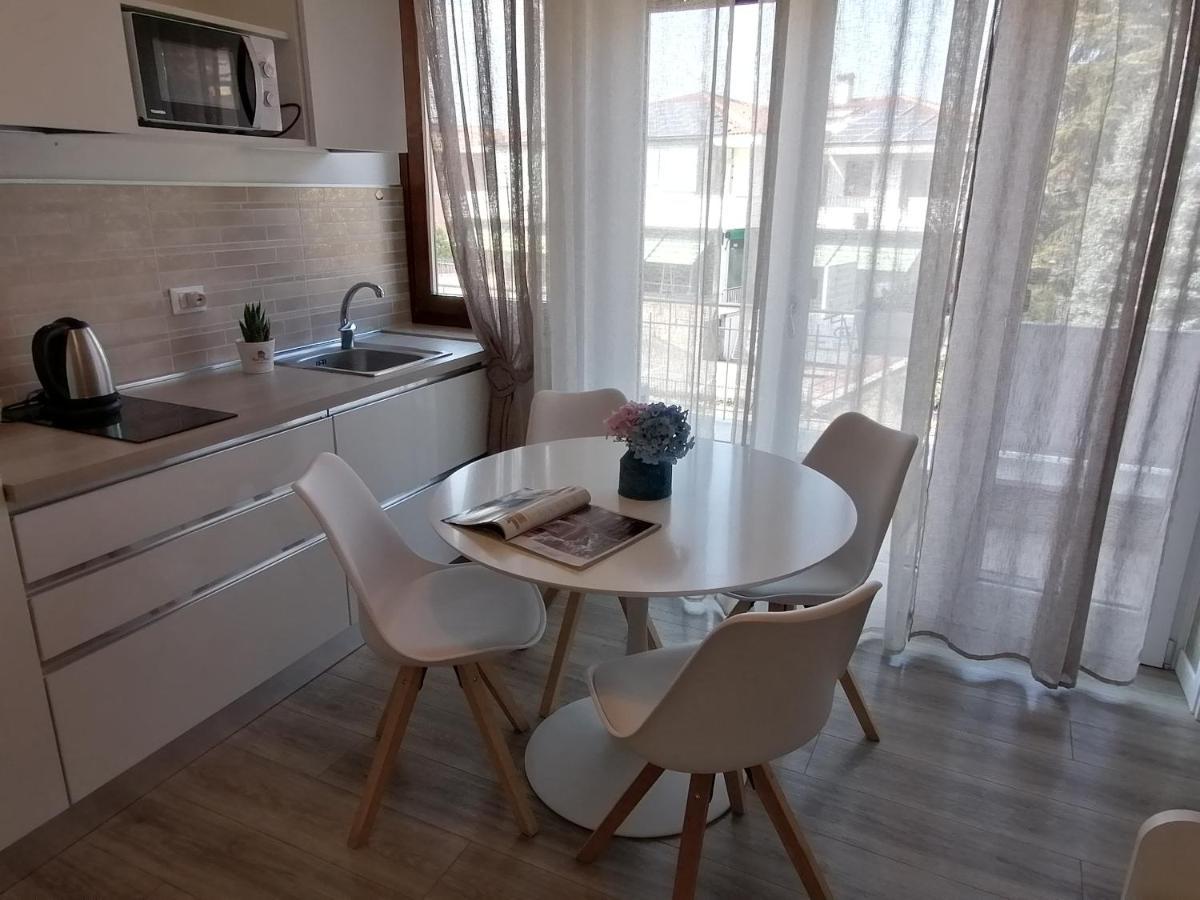 Bed Da Anna Hotel Peschiera del Garda Ngoại thất bức ảnh