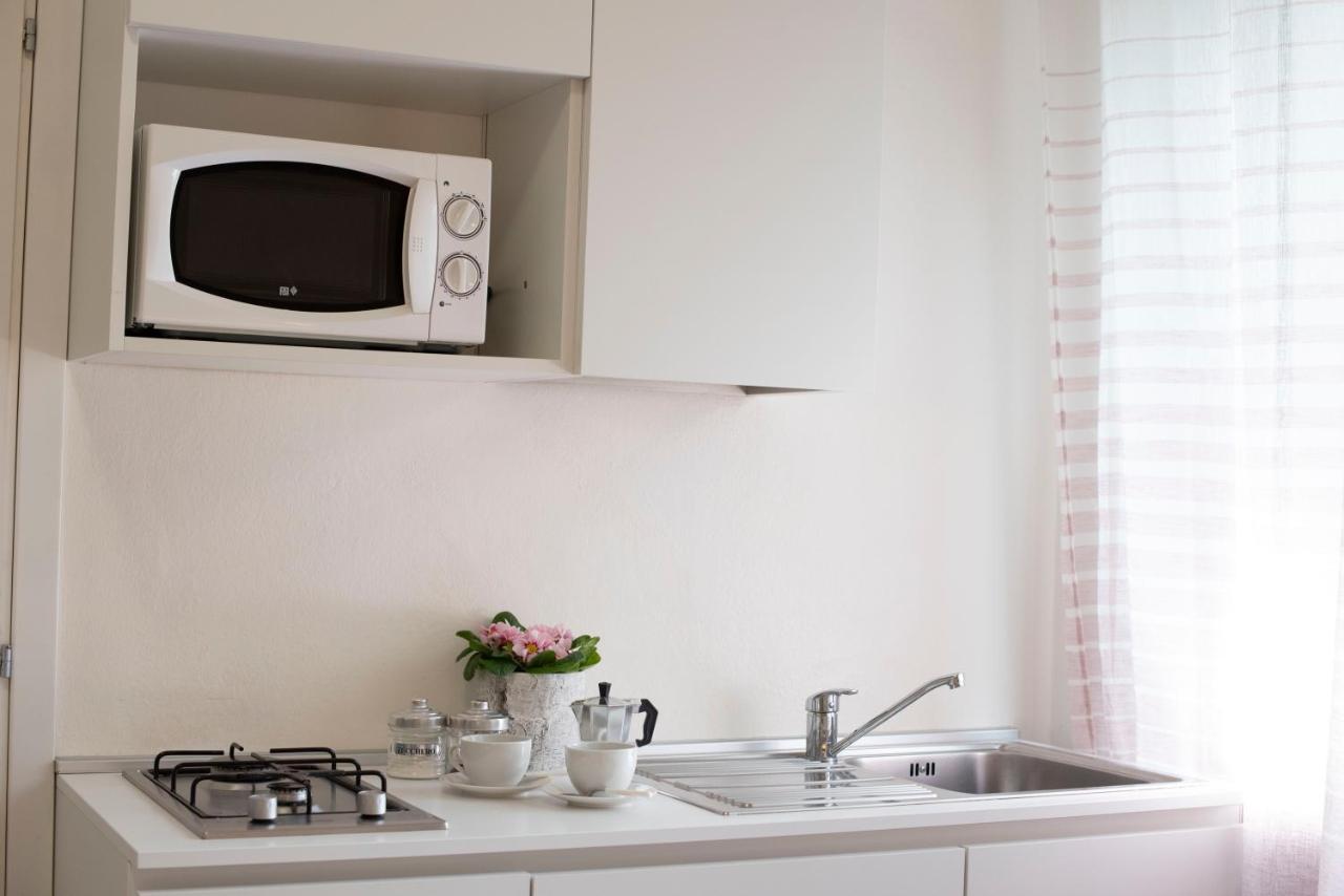 Bed Da Anna Hotel Peschiera del Garda Ngoại thất bức ảnh