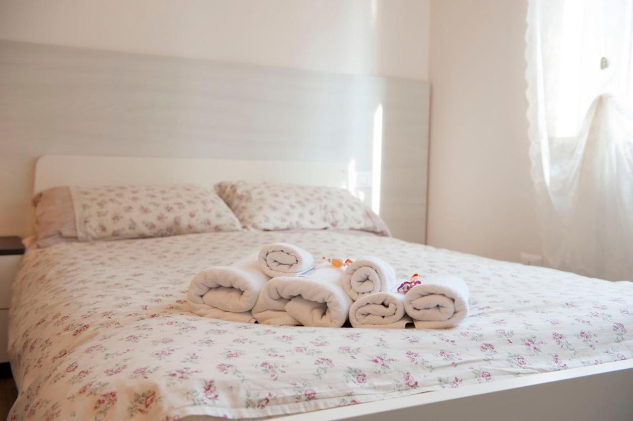 Bed Da Anna Hotel Peschiera del Garda Ngoại thất bức ảnh