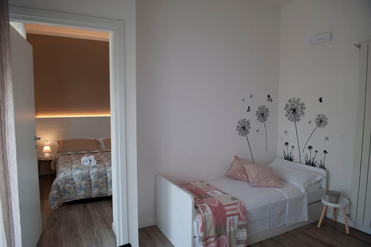 Bed Da Anna Hotel Peschiera del Garda Ngoại thất bức ảnh